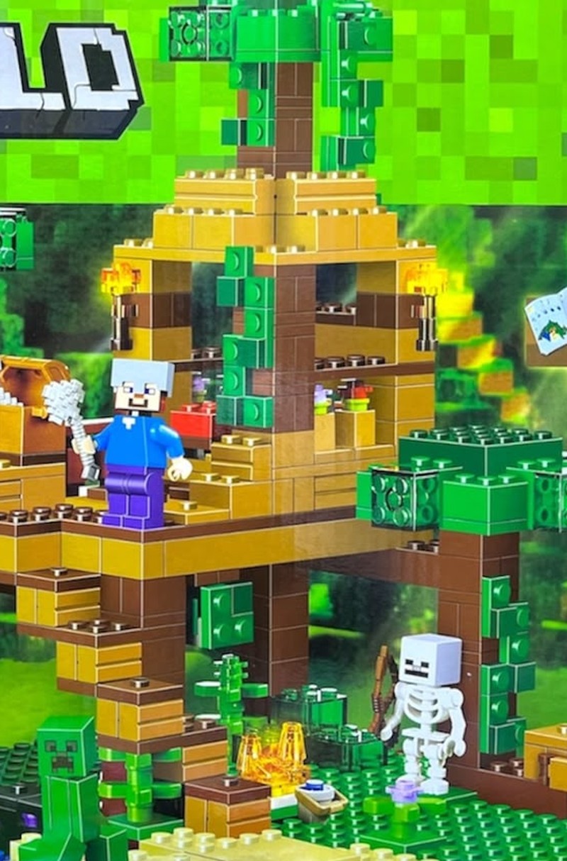 Estructura de la casa en el árbol con esqueleto y cofre del set Minecraft jungla 10471