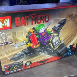 Caja del set armable Batman Super Bat Hero lancha con Joker MG603D de 121 piezas