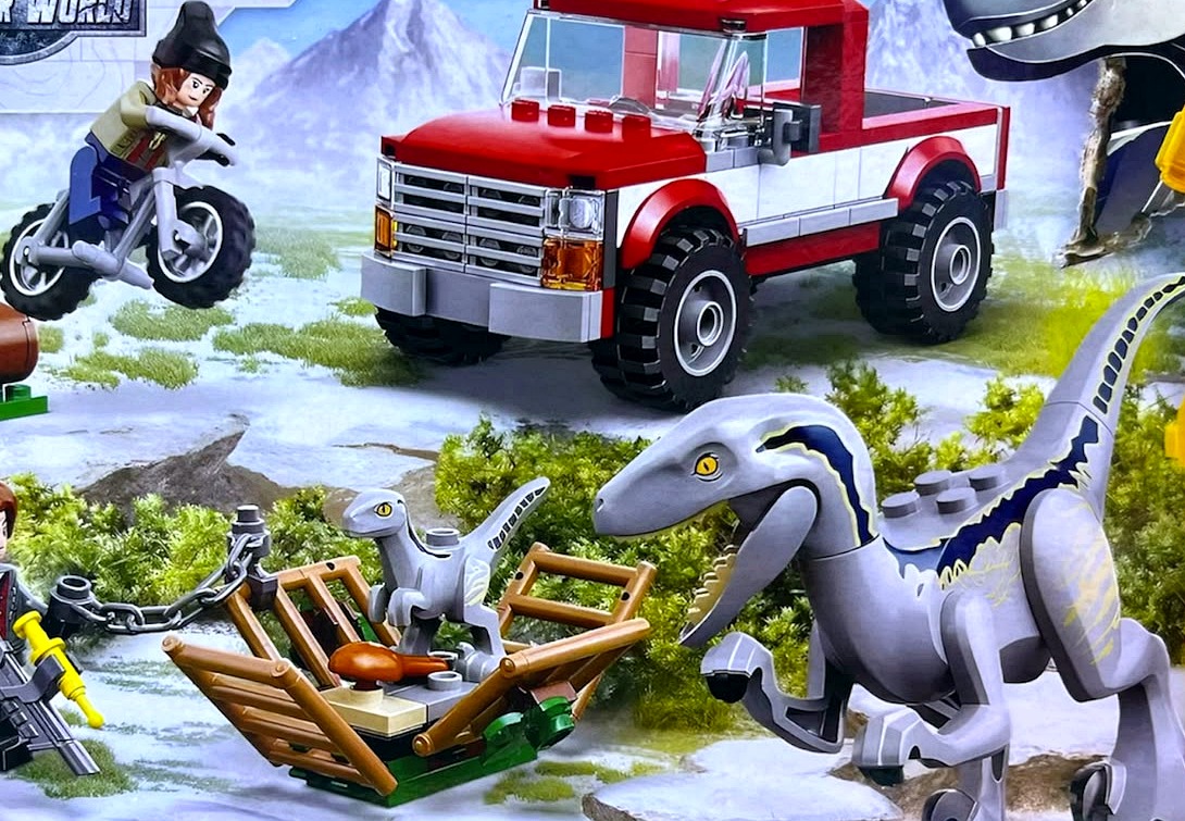 Detalle del set Dinosaur World 60188A con camioneta roja motocicleta y velociraptor