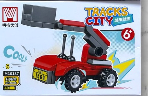Caja individual Tracks City M10187-6 Lift Truck rojo de 40 piezas, camion elevador armable