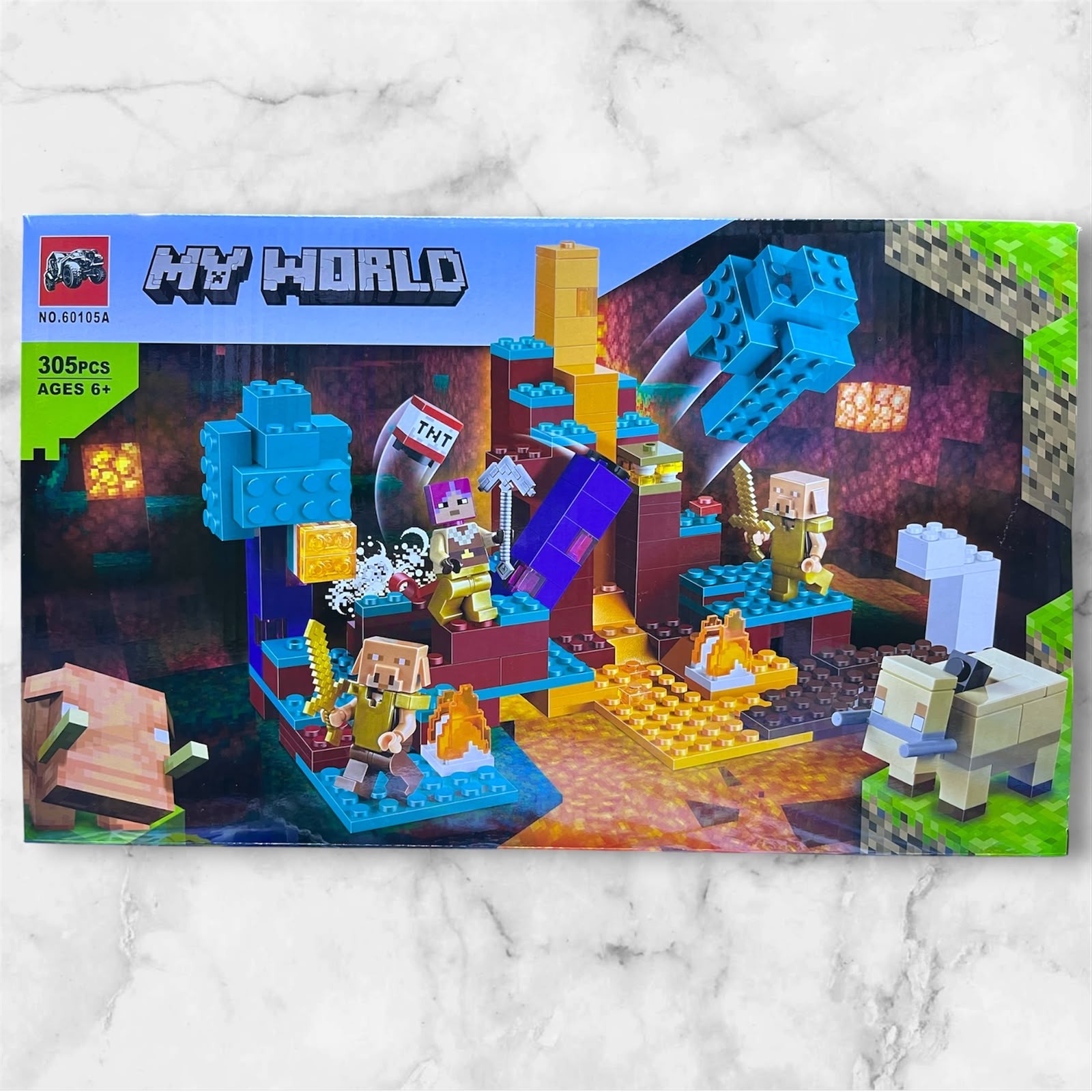 Caja del set Minecraft El Bosque Deformado del Nether 60105A de la marca My World, 305 piezas, escena con portal del Nether, lava y figuras, compatible con LEGO