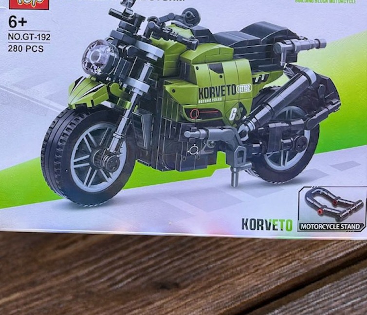Moto armable KORVETO verde militar del set Technique GT-192 de 280 piezas compatible con LEGO