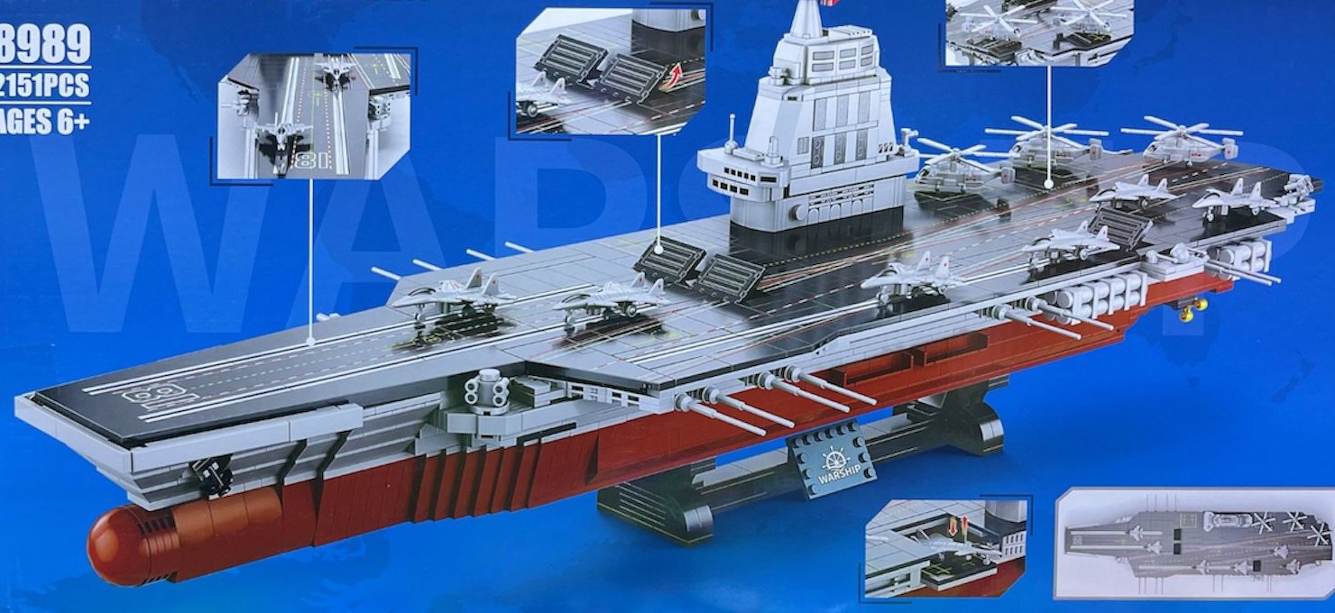 Modelo armado del portaaviones Warship 003 con cubierta de vuelo, cazas, helicopteros y base de exhibicion
