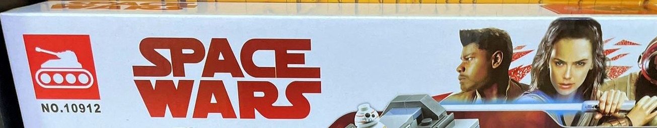 Detalle superior de caja Space Wars 10912 con personajes y logo