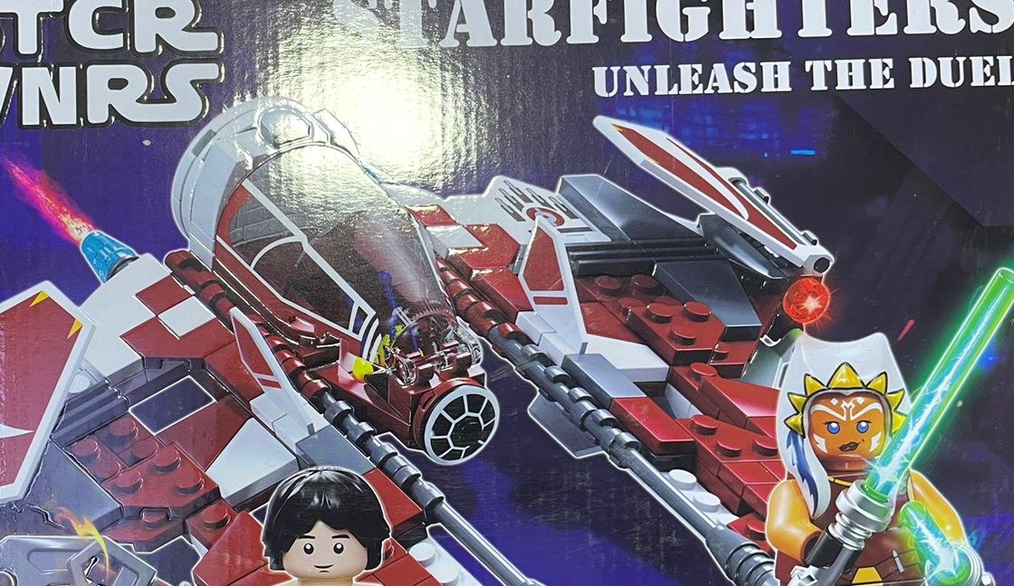 Interceptor Jedi rojo armable de Star Wars