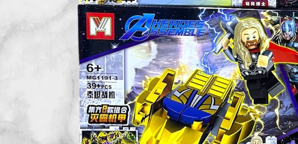 Minifigura armable de Thor con mecha dorado, caja MG1191-3 del set Avengers Heroes Assemble compatible con bloques tipo LEGO